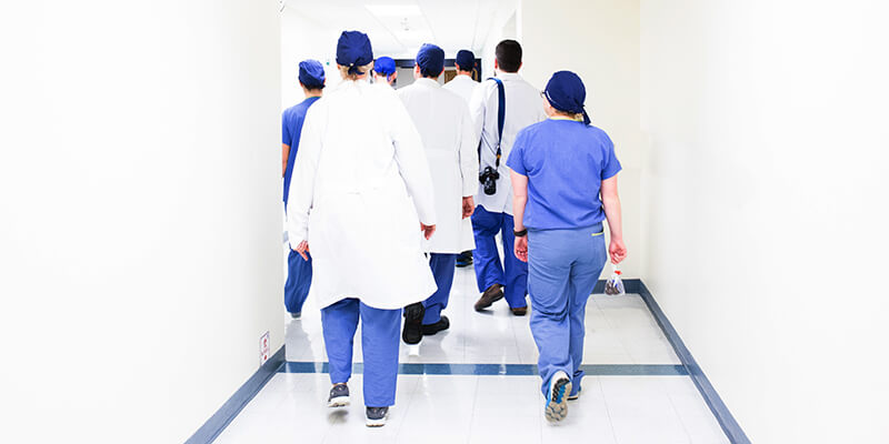 pros and cons of being a cna