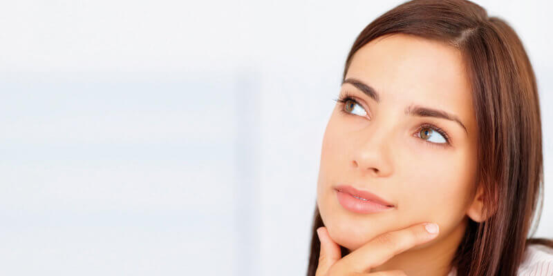 girl-thinking nursing career thoughts